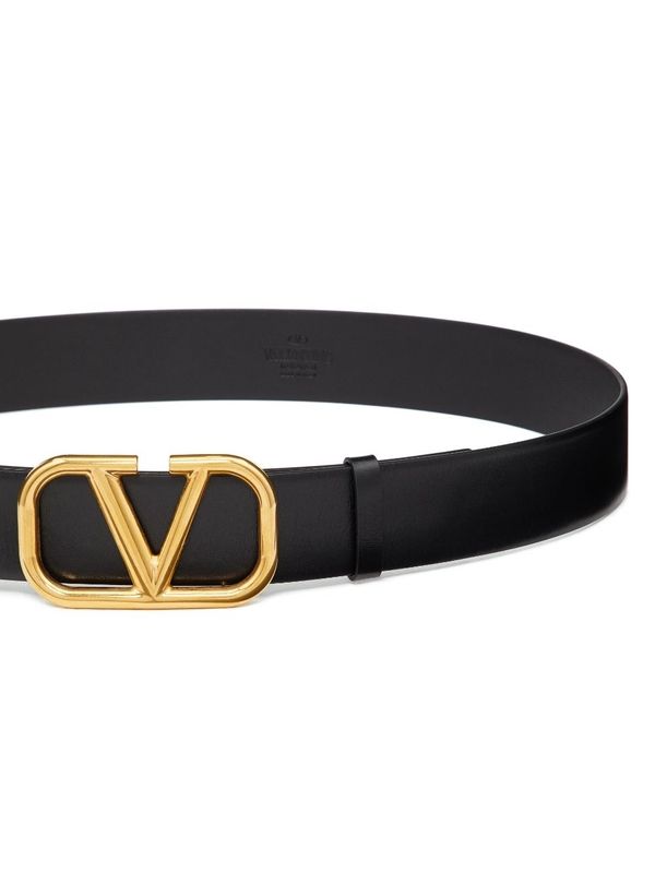 V Logo Leather Belt