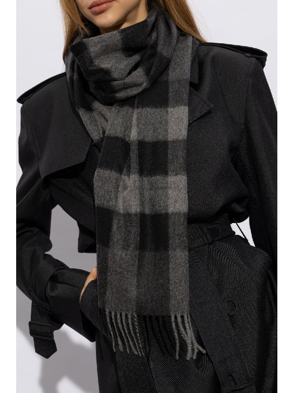 Check Fringe
  Cashmere Scarf