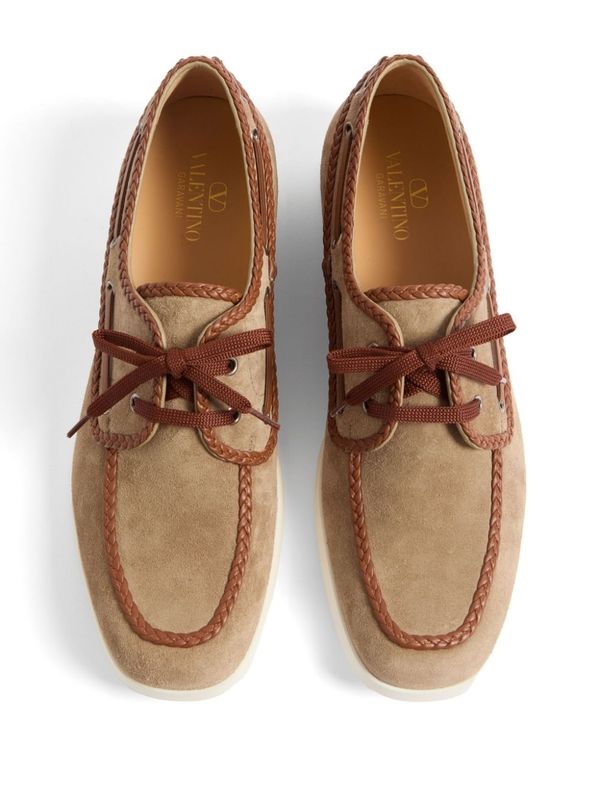 V Logo
  Decorated Suede Boat Shoes