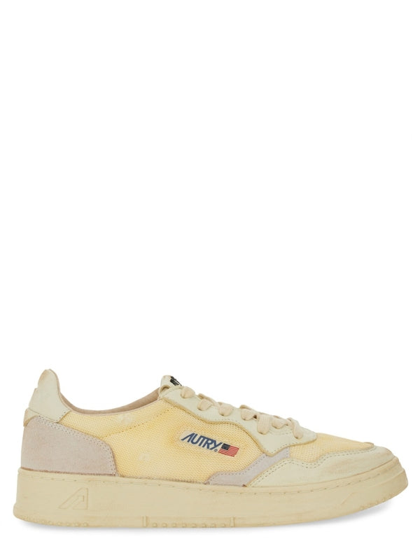 Super Vintage Medalist Low Top Sneakers