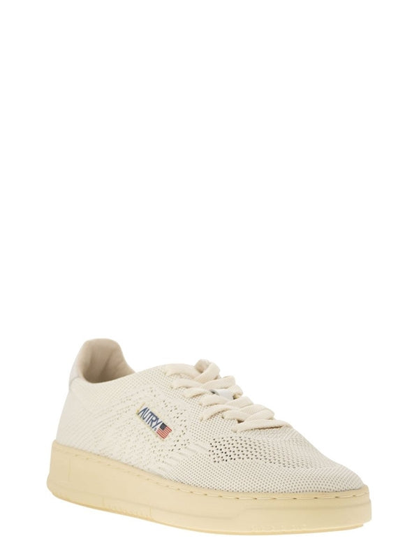 Easeknit Low-Top Sneakers