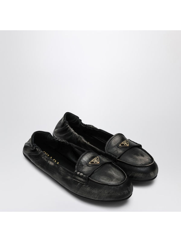 Triangle Logo Vintage-effect Leather Loafers