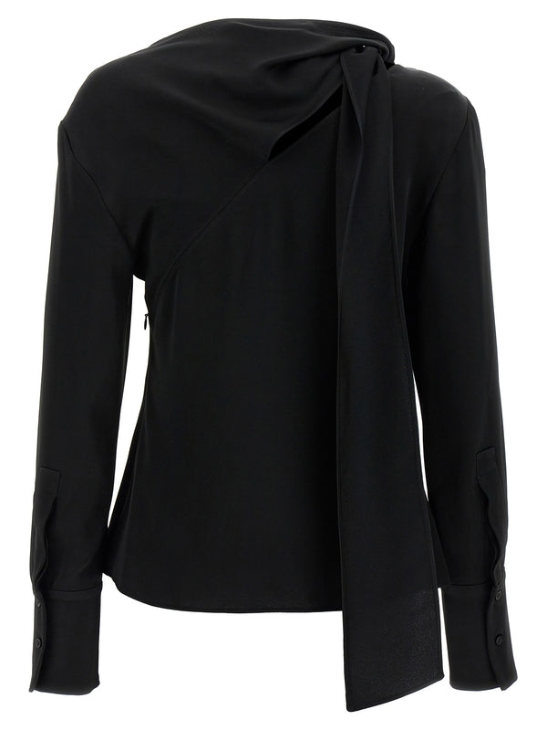 Tie-Neck
  Detail Blouse