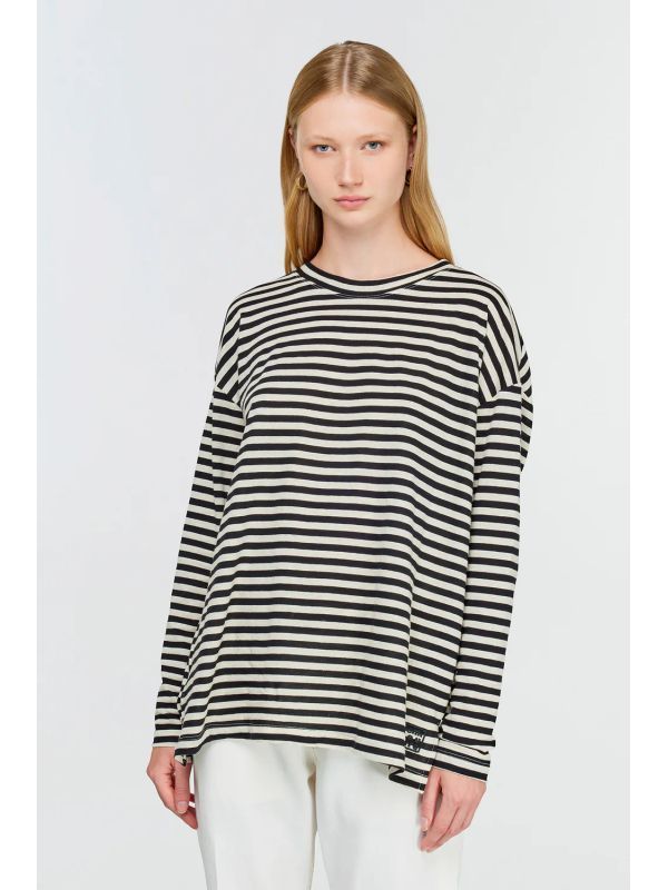Alejandra Back
  Bow Stripe Long Sleeve Top