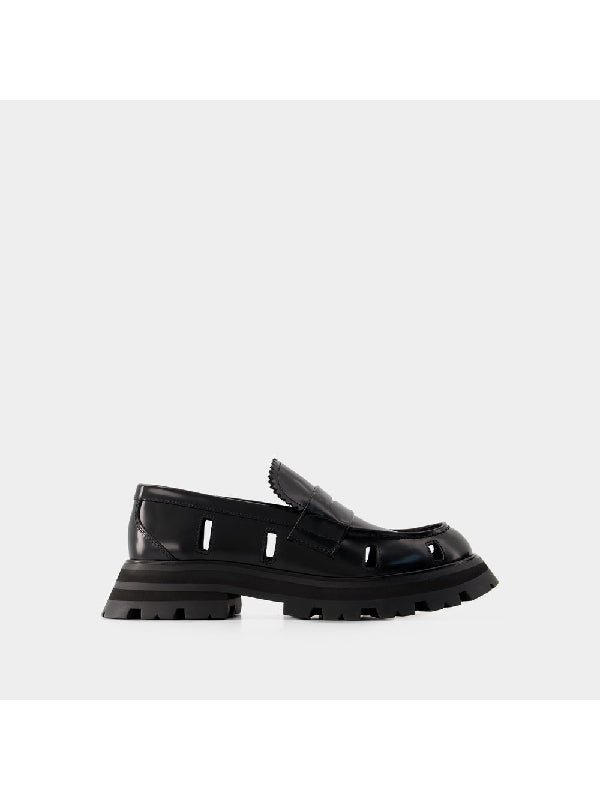 Wander Cutout Leather Loafer