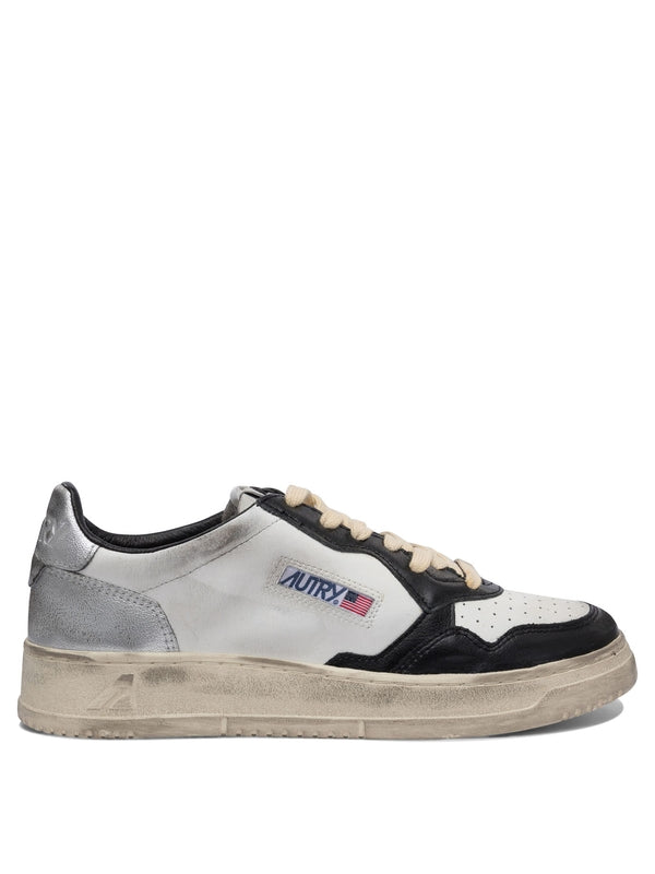 Medalist Lowtop Sneakers