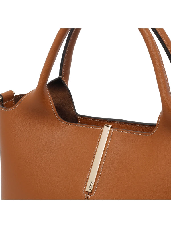 Tod'S Brown Tote Bags