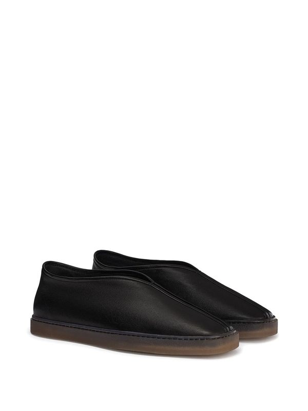Chinese Square
  Toe Leather Loafer