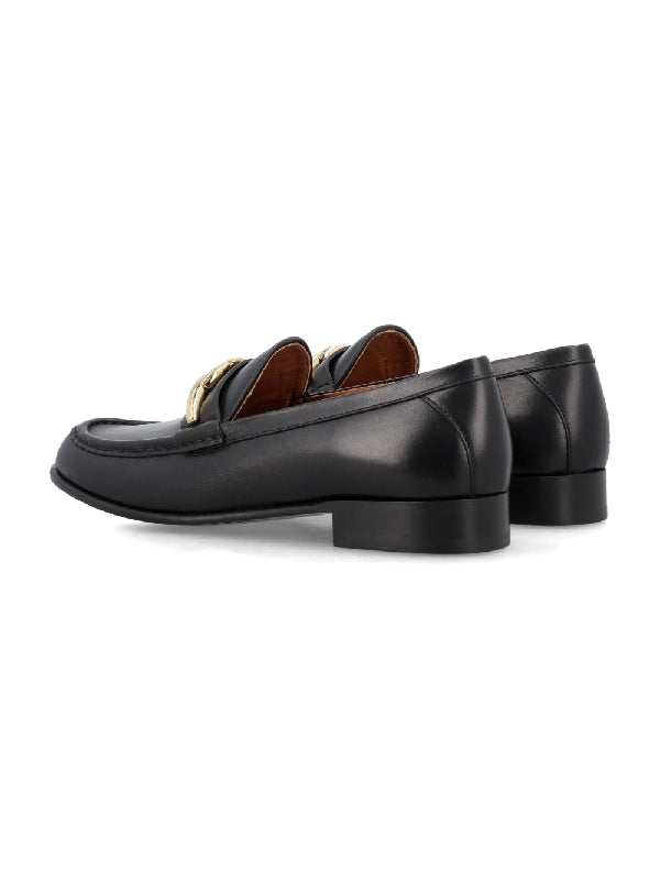 V Logo Bold Chain Accent Leather Loafers