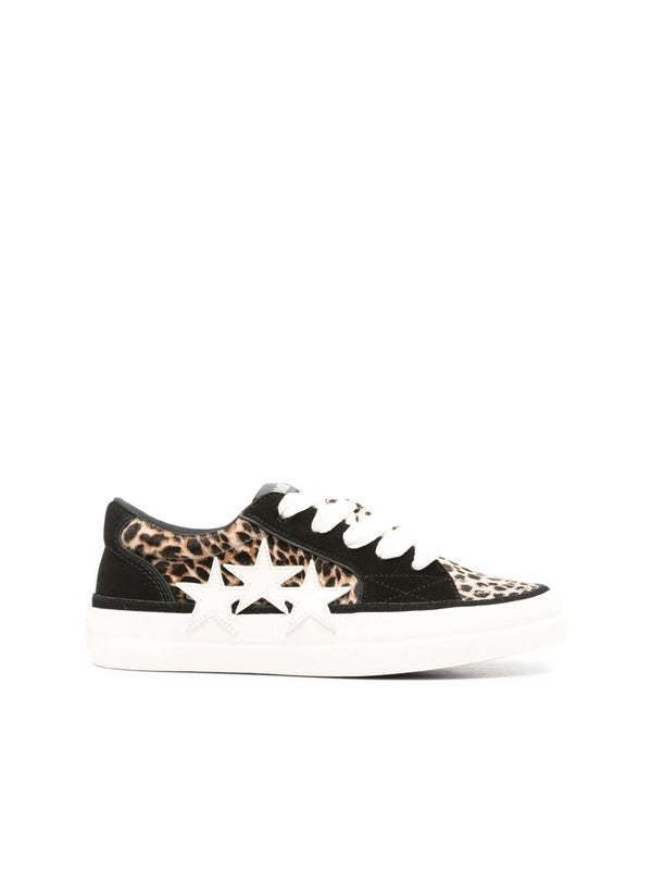 Star Patch Low Top Sneakers