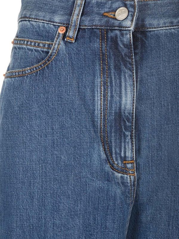 バックロゴパッチデニムパンツ