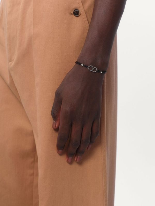 V Logo
  Decoration Bracelet