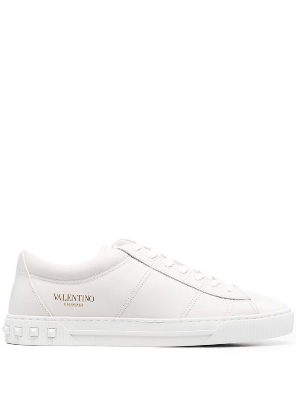 VALENTINO - Rockstud Leather Low Top
  Sneakers - Jente
