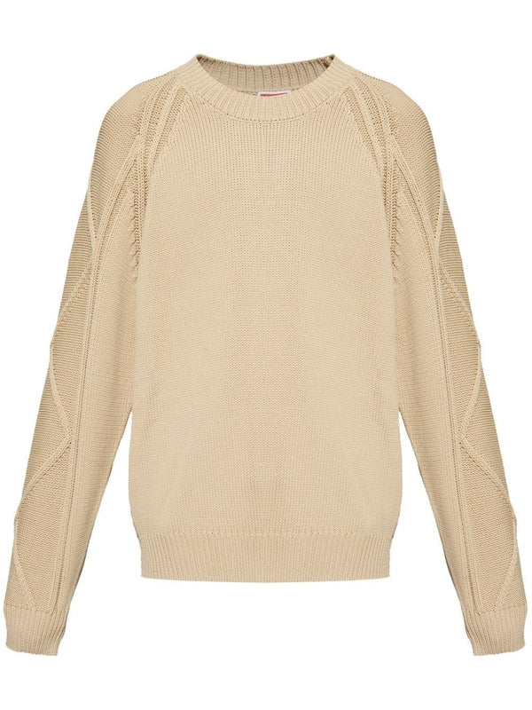 ボケフラワー刺繍ケーブルニット