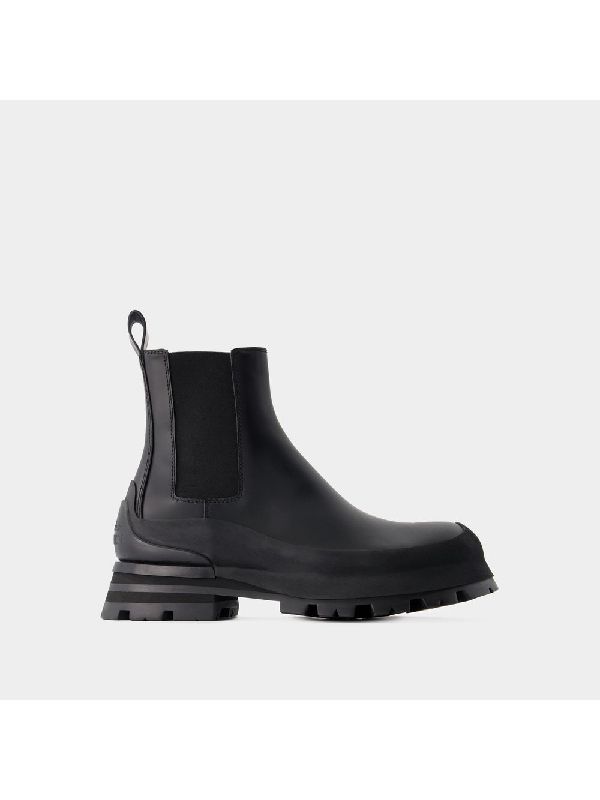 Wander Leather Chelsea Boots