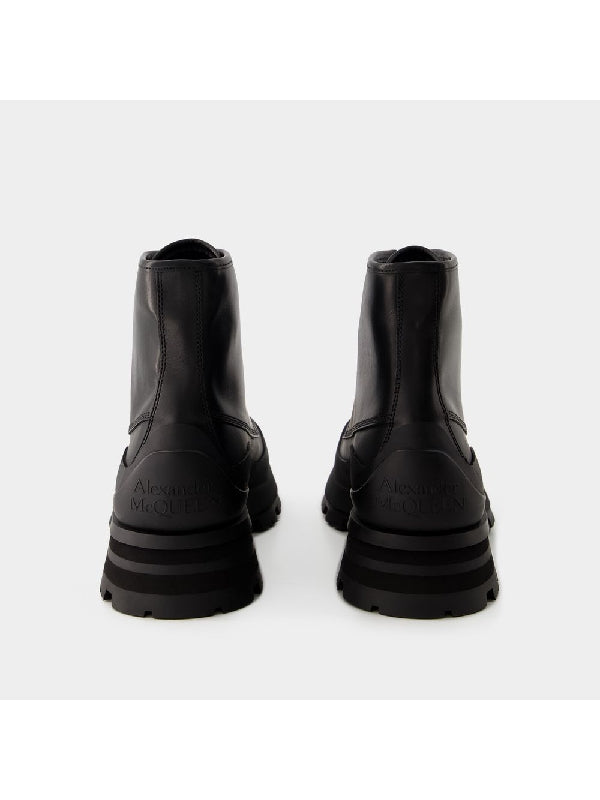 Wander Lace-Up Leather Boots