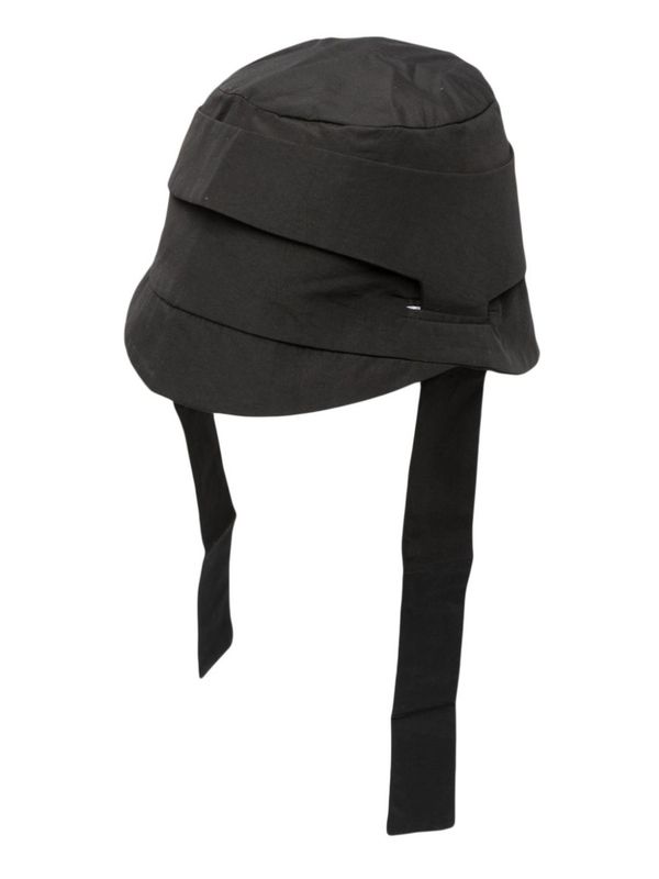 Elliot Emile Black Hat