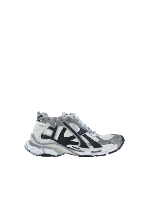 Runner Low Top Sneakers