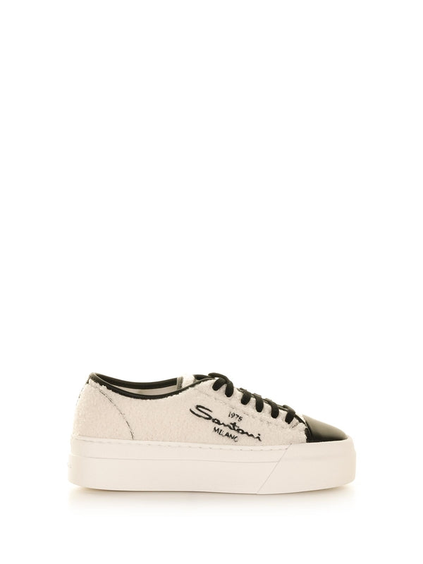 Contrast Logo Low-top Sneakers