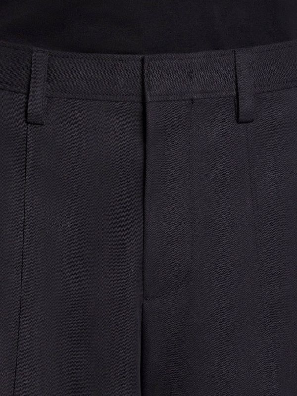 Zipper Pocket Detail Bermuda Shorts