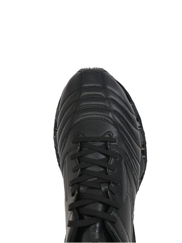 Mizuno Black Low Top Sneakers