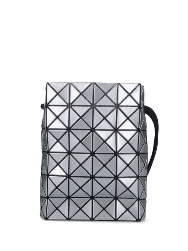 Wring
  Geometric Bucket Bag