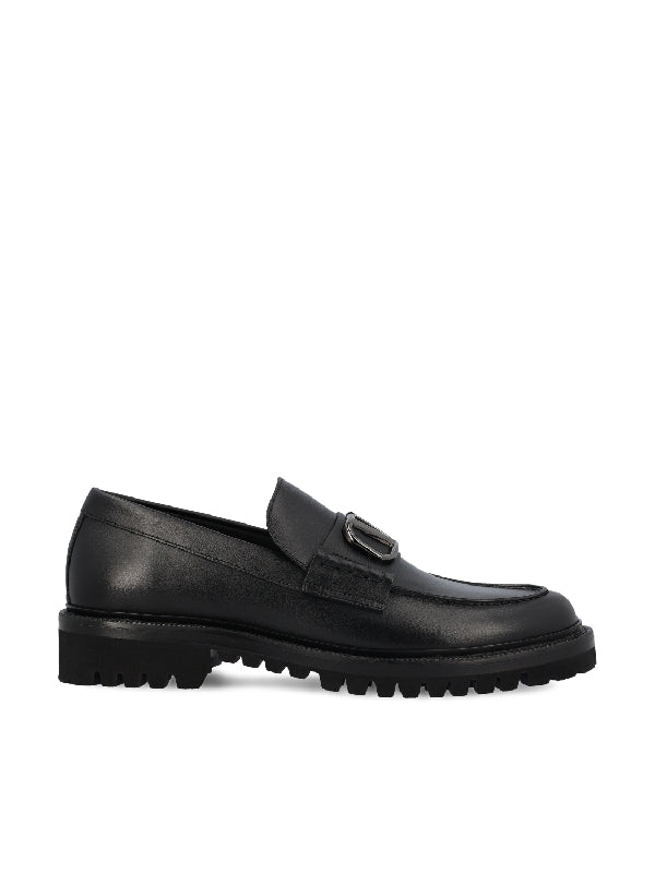 V Logo Leather Loafers