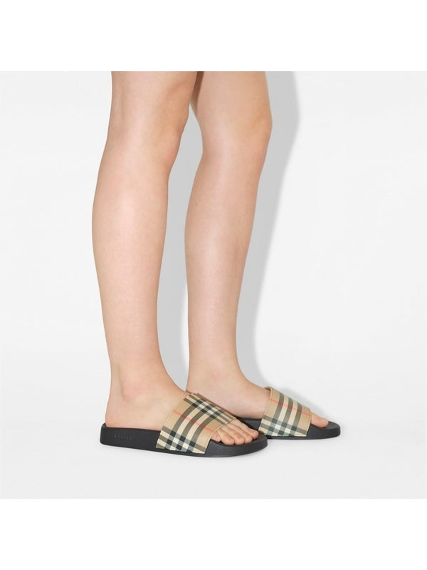 Burberry Beige Slides