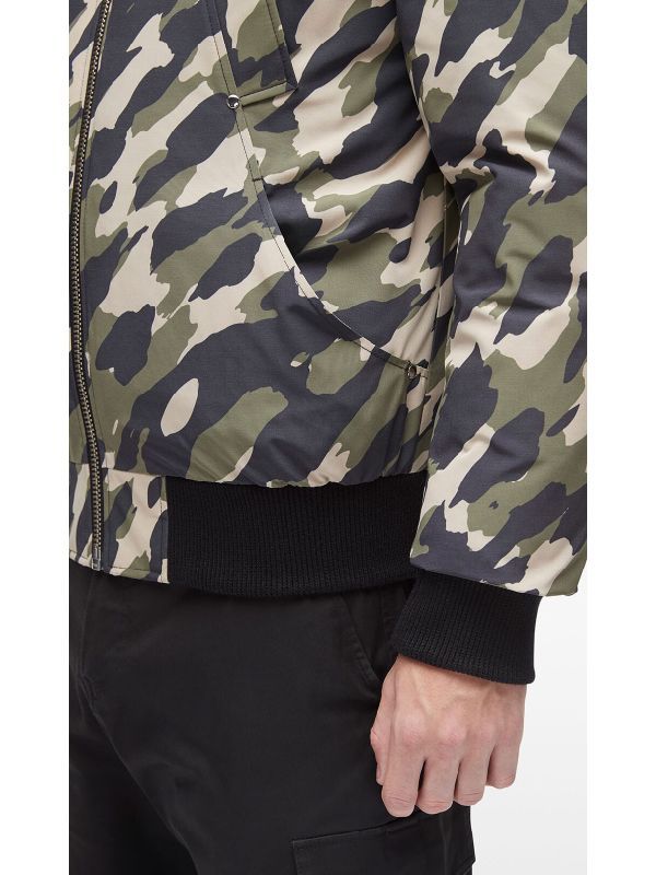 Camouflage Hood Fur Bomber
  Padding