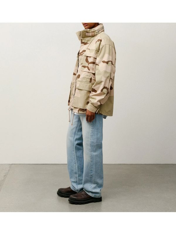 M65 Camouflage
  Multi-Pocket Jacket