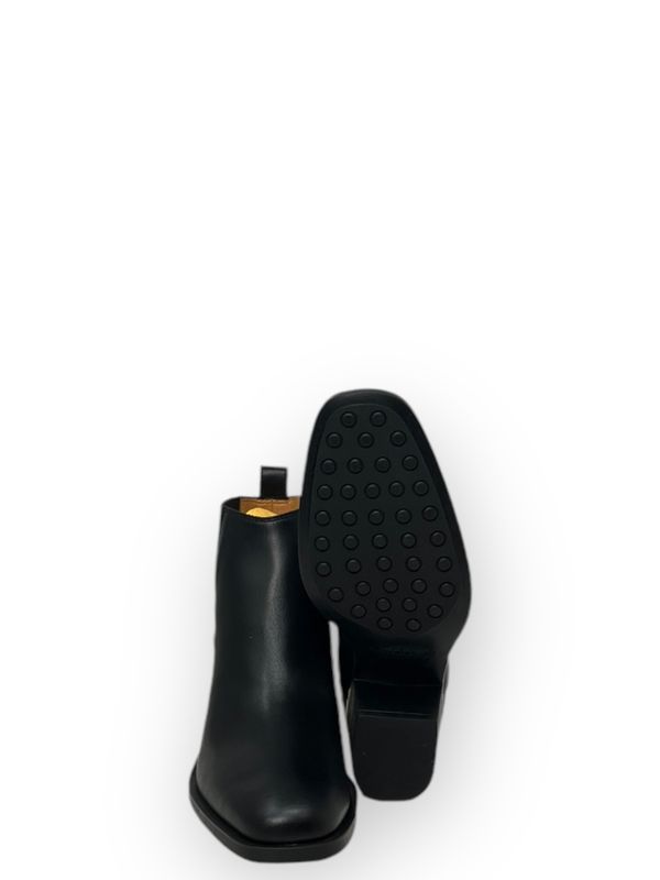 Black Leather Chelsea Boots