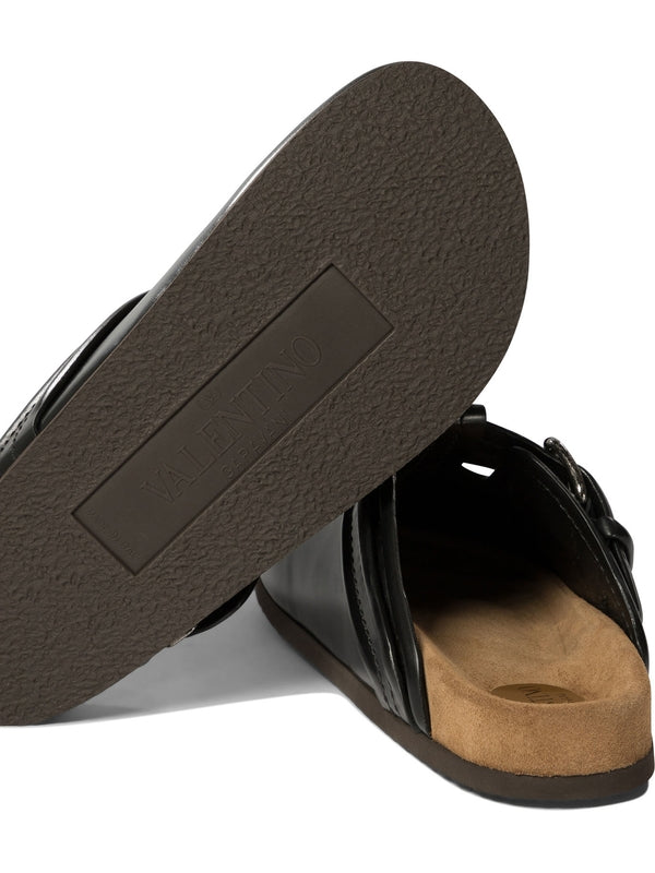 Buckle Detail Leather Sandals