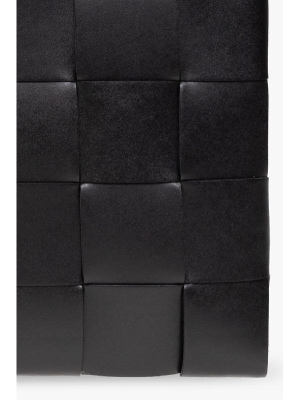 Black Leather
  Intrecciato Clutch