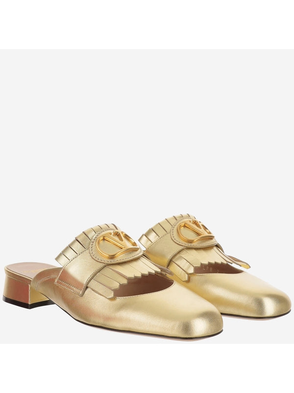 V Logo Fringe Gold Leather Bluffer