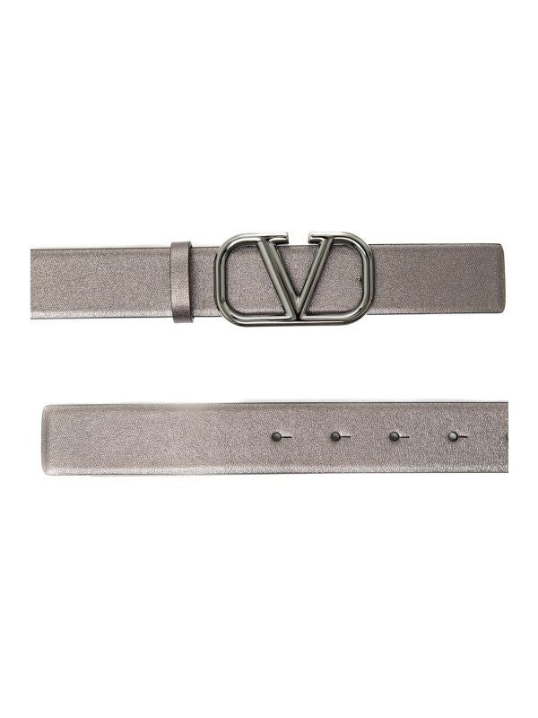 V logo leather belt