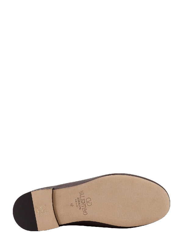 V Logo Detail Calfskin Loafer