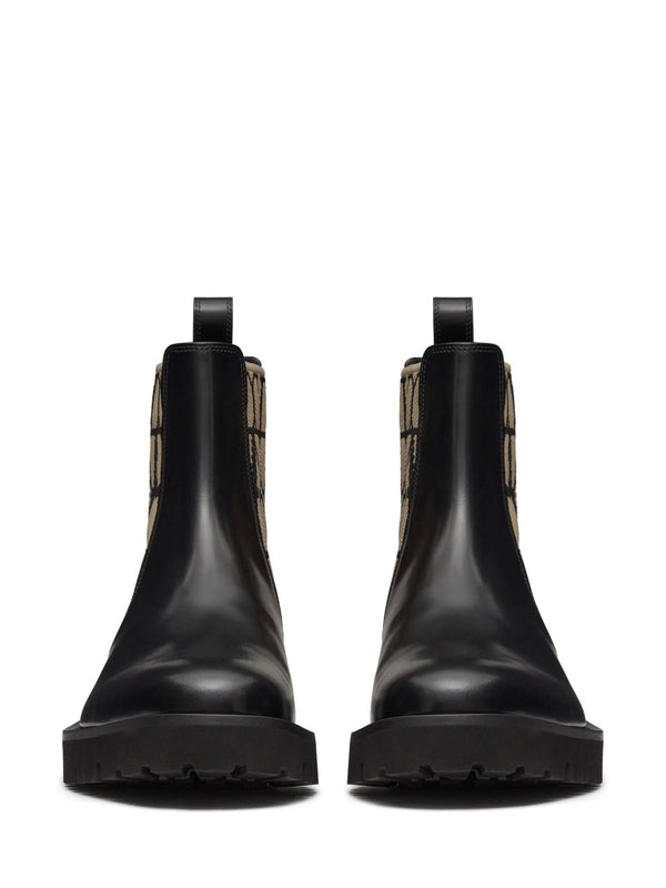 V Logo Detail Leather Chelsea Boots