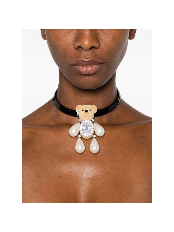 Yvmin Black Beige Necklaces