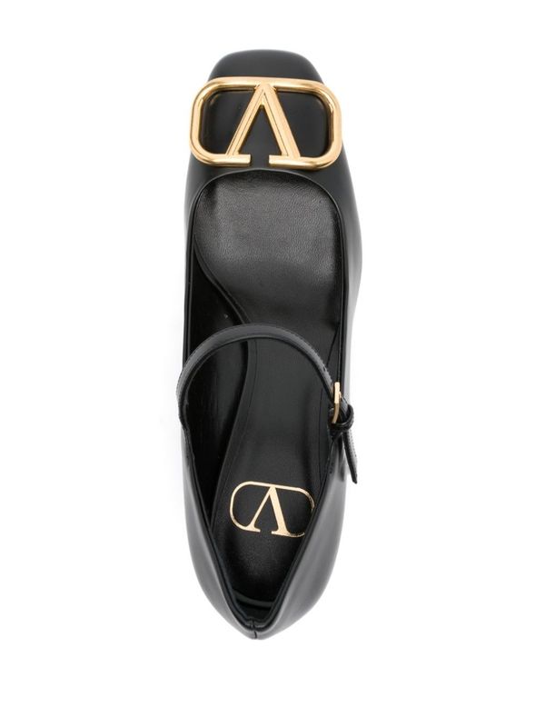 V Logo Leather Pumps