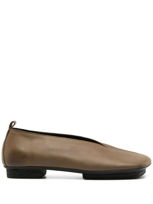 Asymmetric Toe Calfskin Flats