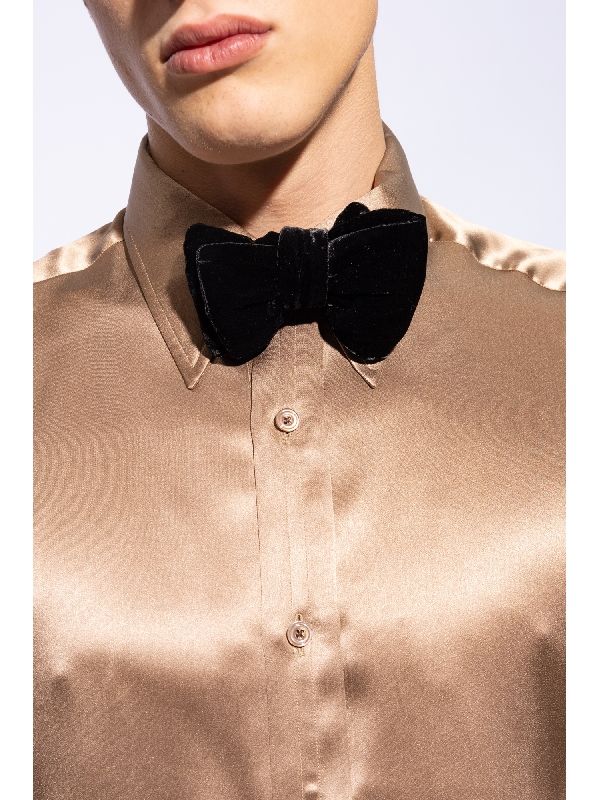 Velvet Plain
  Bowtie