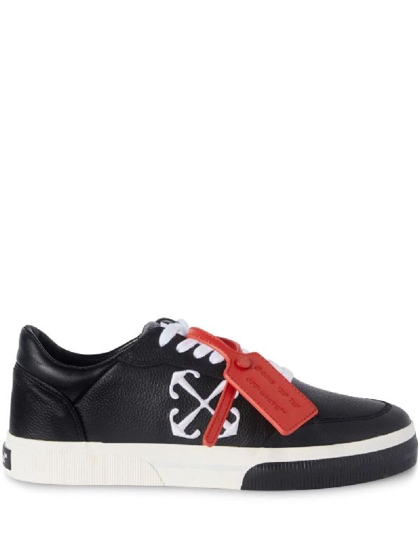 Vulcanized Tag Low-Top Sneakers