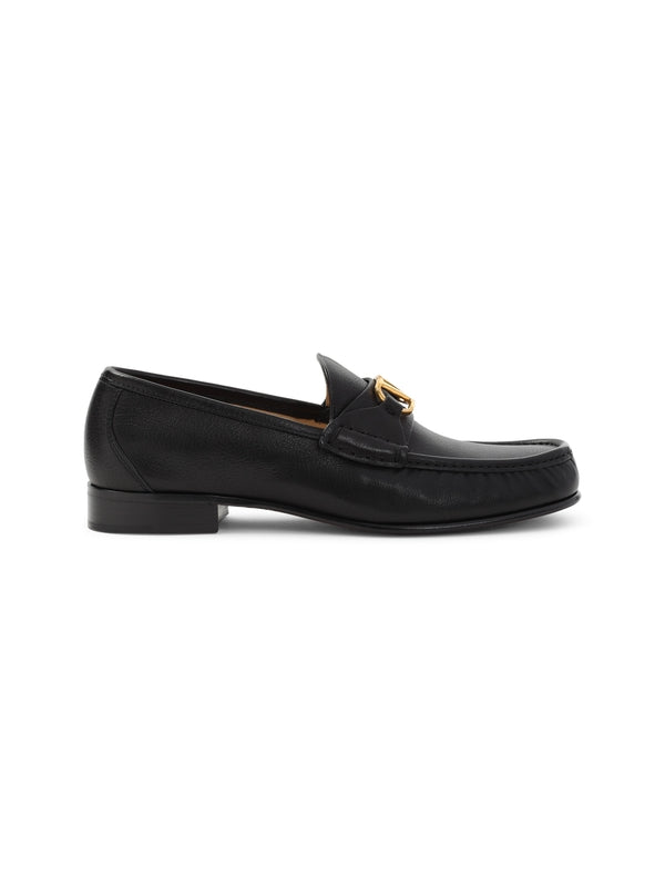 V Metal Logo Leather Loafers