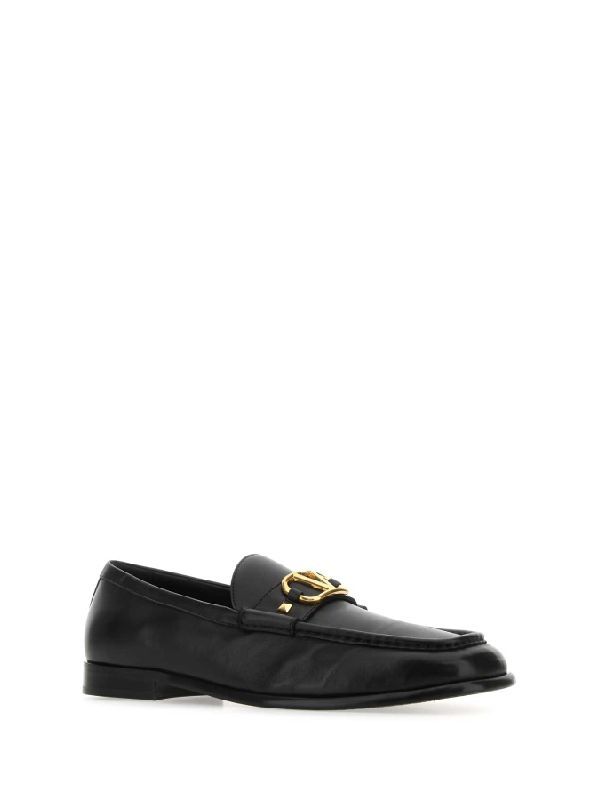 V Logo Signature Leather Loafer