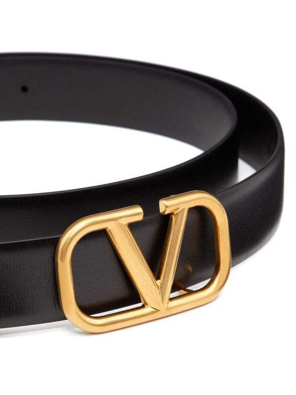 V Logo Leather Belt