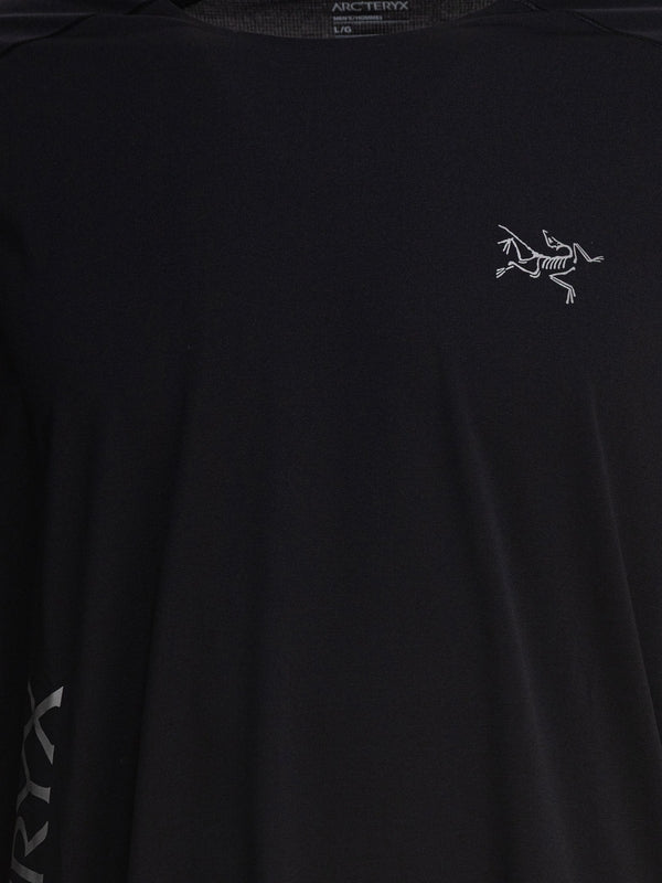 Chest Logo Long-sleeve T-shirt