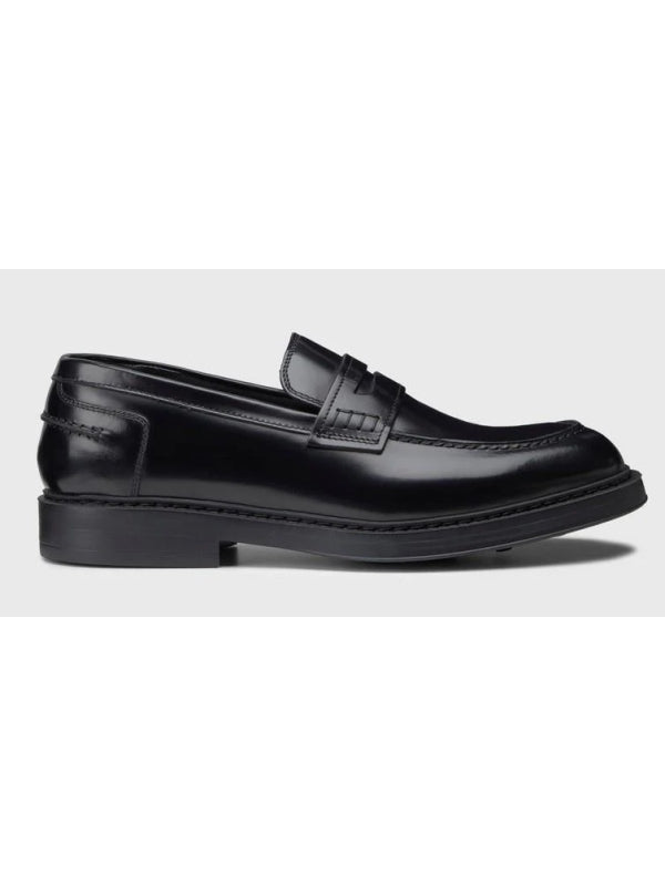 Doucal'S Black Loafers