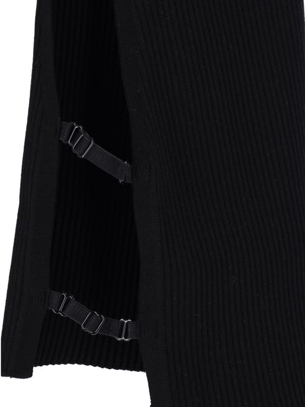 Logo Embroidery Side Slit Sleeveless Top