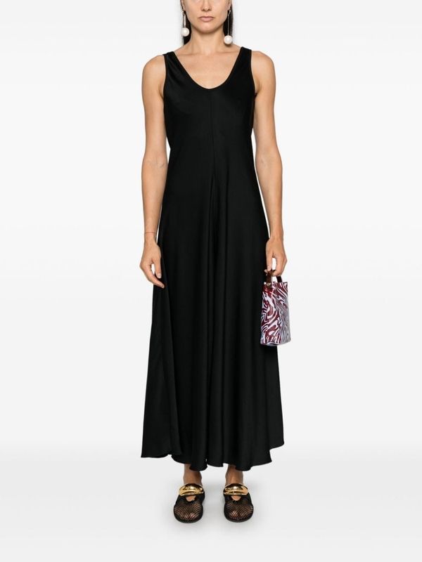 Black Sleeveless Long Dress