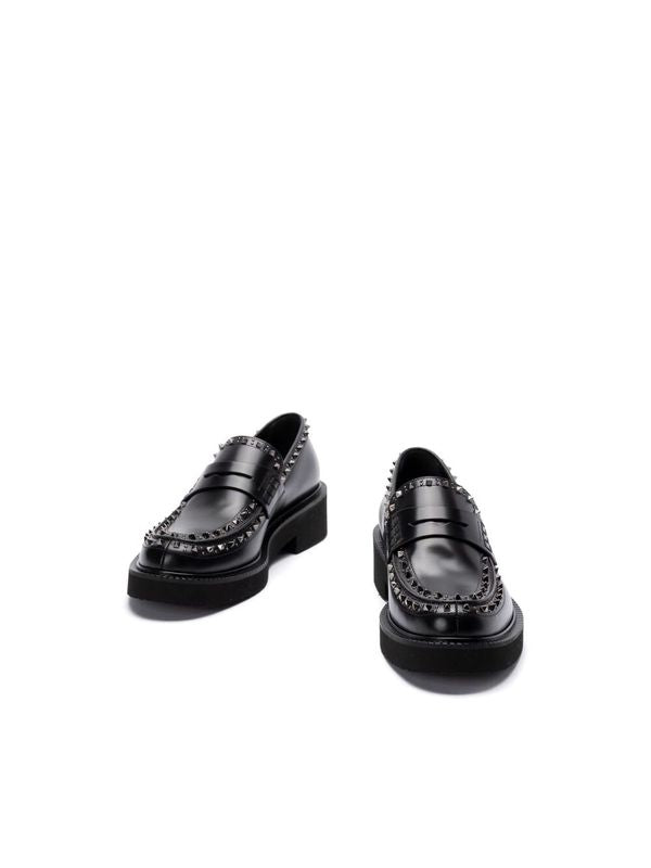 Rockstud Decorative Leather Loafer